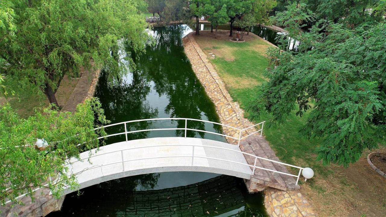 فيلا سيسما إكسيلينسيا ان كاباناس سان رافاييل المظهر الخارجي الصورة